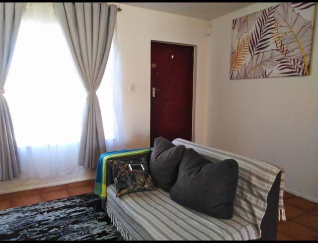 3 BEDROOM DUPLEX FOR SALE IN SUMMER GREENS